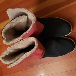 CROCS winter boots, size 7